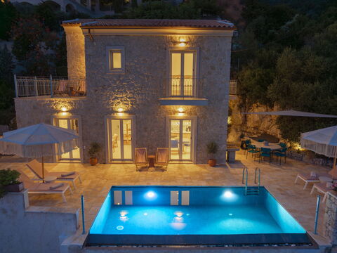 Villa Thea Mare Levantes