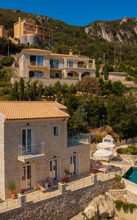 Villa Thea Mare Maistro