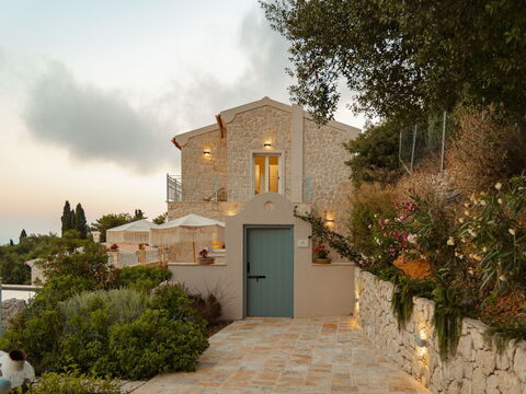 Villa Thea Mare Maistro