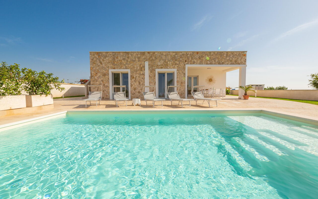 Villa Palibella: all'aperto, Esterni, Piscina