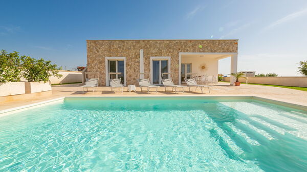 Villa Palibella: all'aperto, Esterni, Piscina