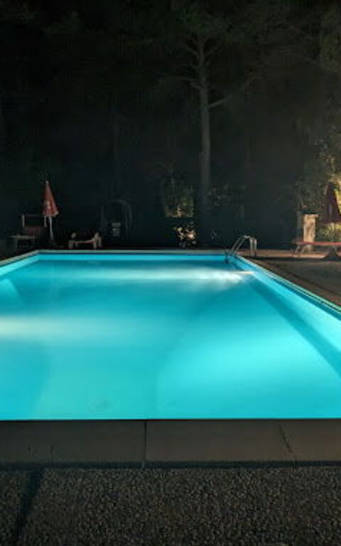 Leccino: all'aperto, Esterni, Piscina