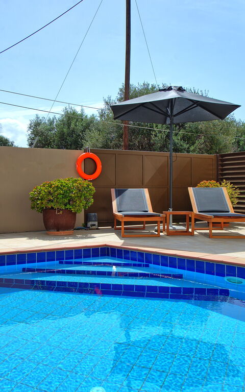 Villa Endless View: all'aperto, Autunno, Estate, Esterni, Piscina, Primavera