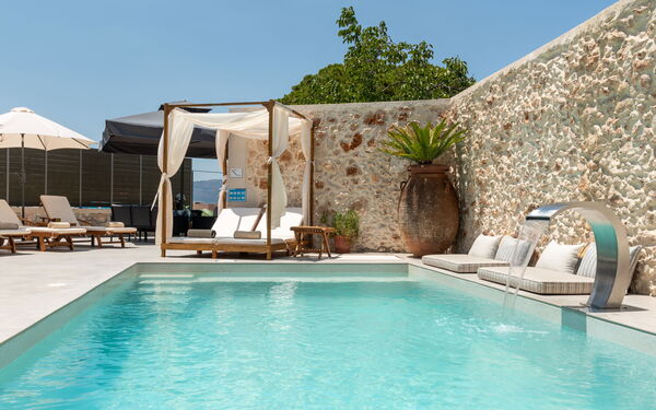 Villa Paul: all'aperto, Esterni, Piscina