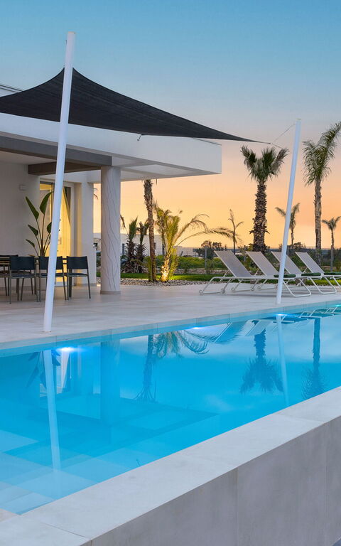 Villa Paradisus: all'aperto, Esterni, Piscina