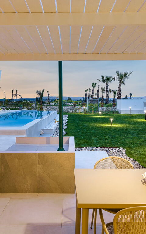 Villa Paradisus: all'aperto, Balcone / Terrazza / Patio, Esterni, Giardino