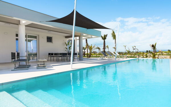 Villa Paradisus: all'aperto, Esterni, Piscina