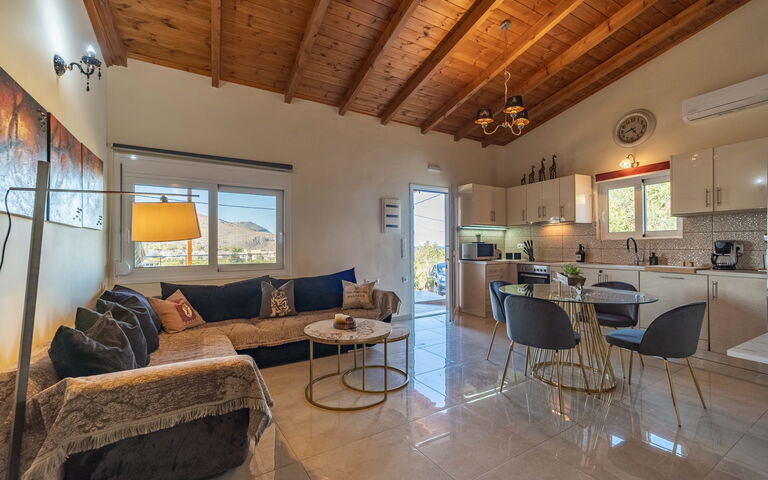 Villa Rose: Cucina, Soggiorno