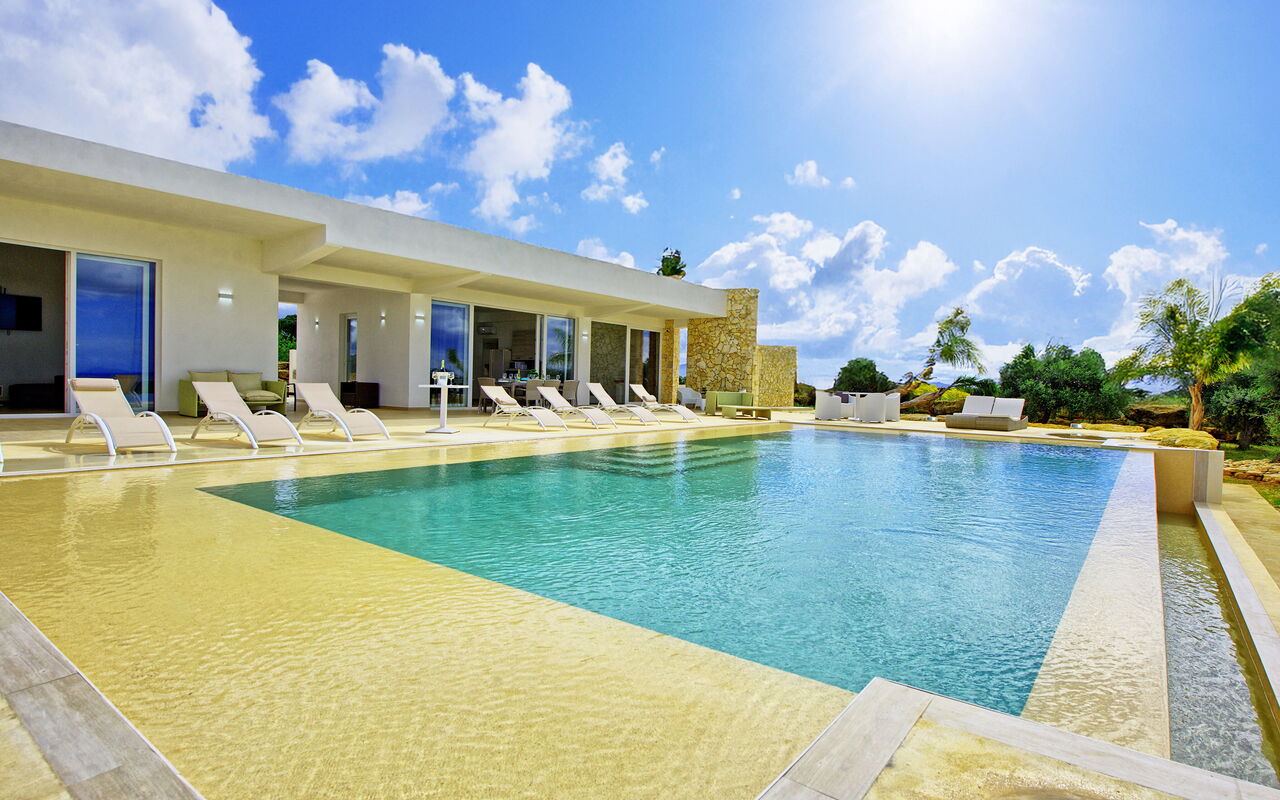 Villa Infinito: all'aperto, Esterni, Piscina