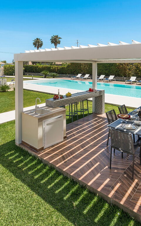 Villa Dilecta: all'aperto, Balcone / Terrazza / Patio, Esterni, Giardino, Piscina