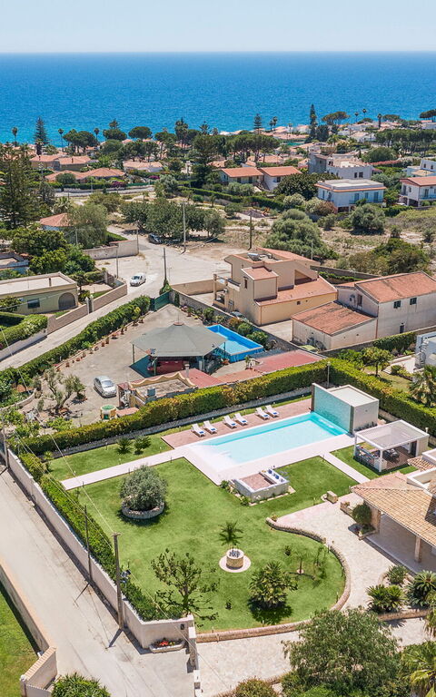 Villa Dilecta: Piscina, Vista Panoramica