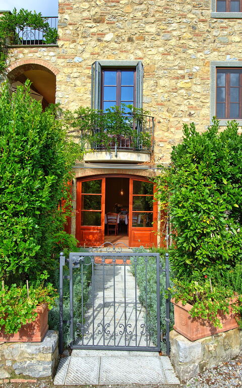 Casa Minuccia: all'aperto, Esterni