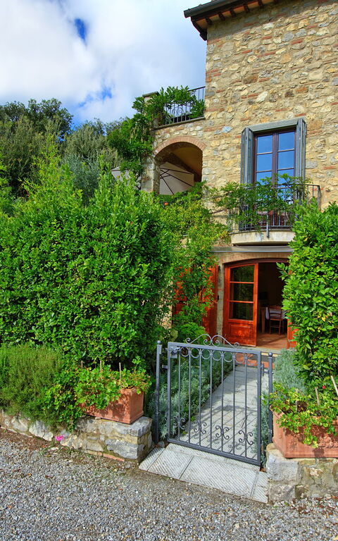 Casa Minuccia: all'aperto, Esterni