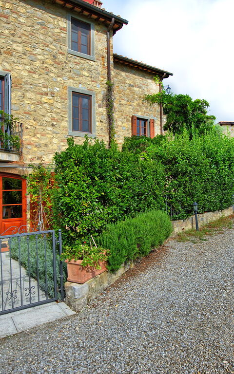 Casa Minuccia: all'aperto, Esterni