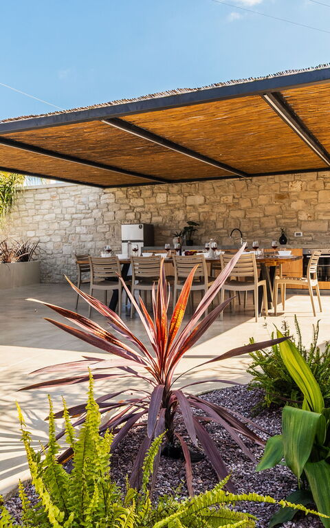 Villa Serenity: all'aperto, Balcone / Terrazza / Patio, Giardino