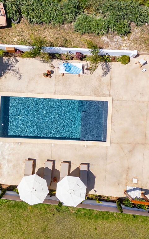 Christianna Apartments: all'aperto, Piscina