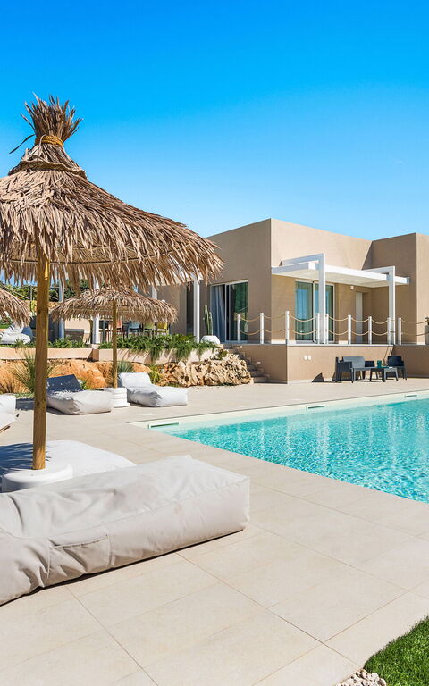 Villa Castalia: all'aperto, Esterni, Giardino, Piscina