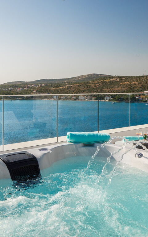 Villa Olive Vista 2: all'aperto, Esterni, Idromassaggio, Vista Panoramica