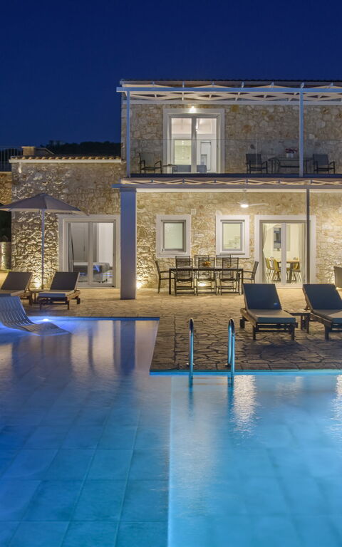 Villa Sunset: all'aperto, Esterni, Piscina