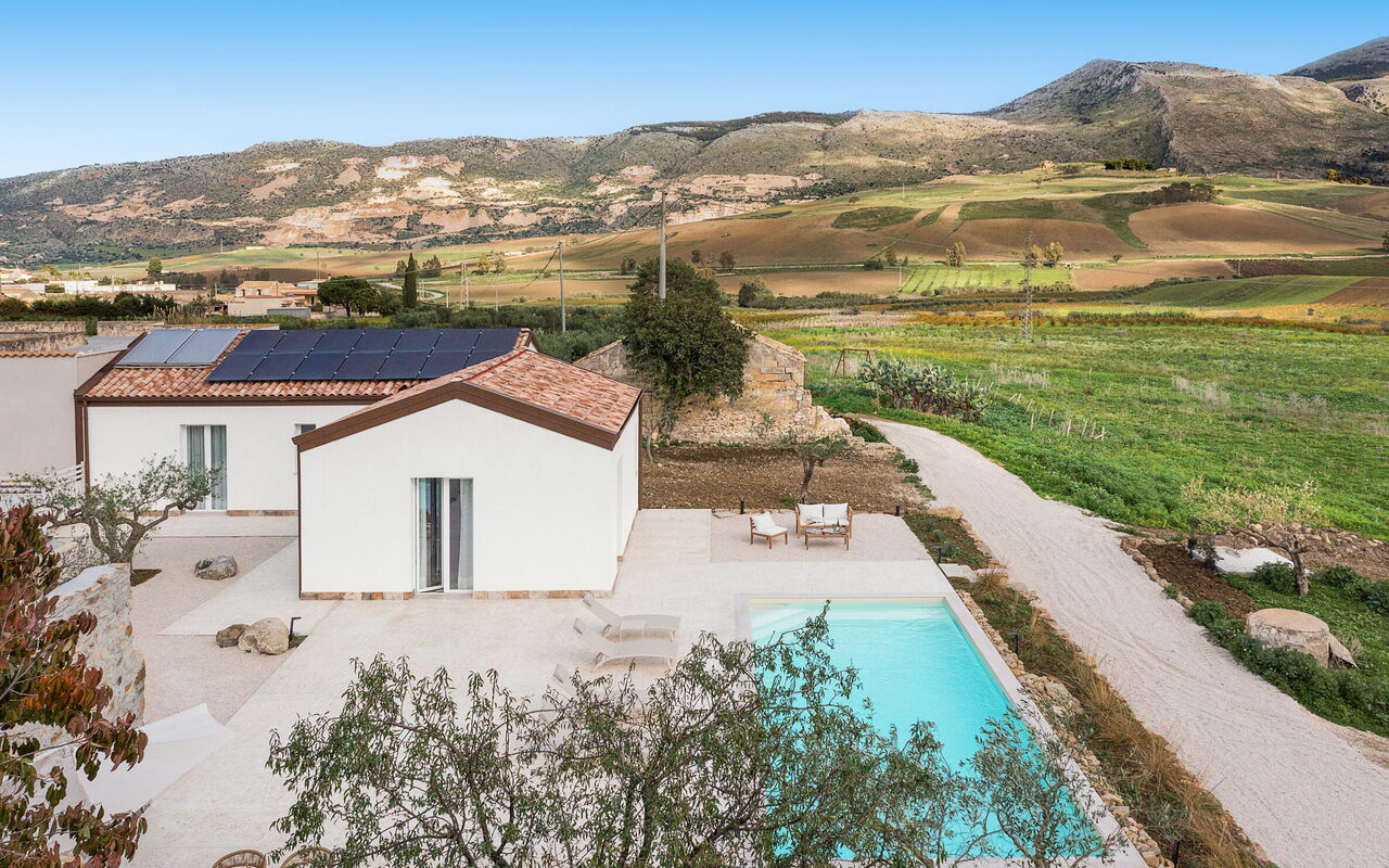 Villa Sike: all'aperto, Esterni, Piscina, Vista Panoramica