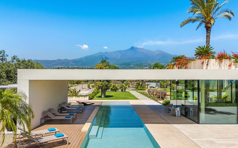 Villa Hermosa: Piscina, Vista Panoramica