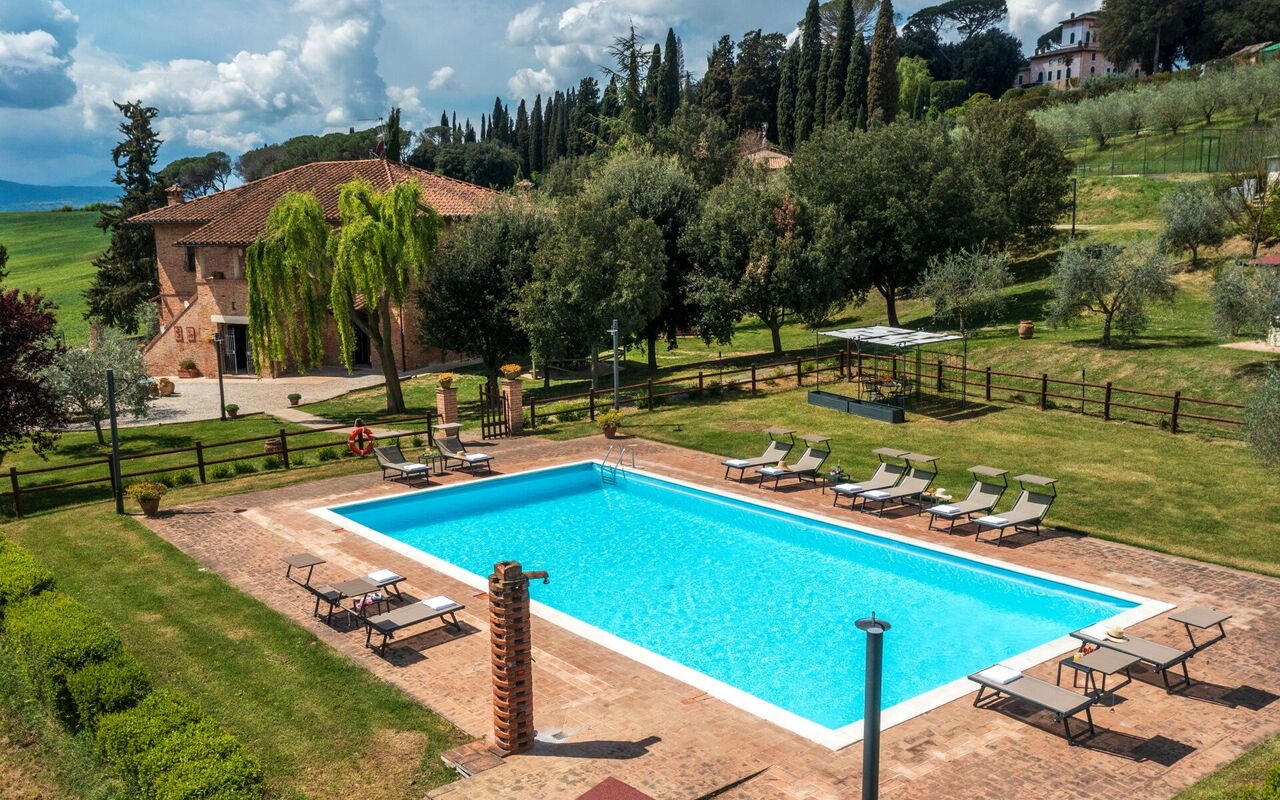 Villa la Contea: all'aperto, Esterni, Giardino, Piscina