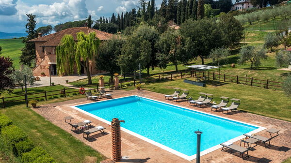 Villa la Contea: all'aperto, Esterni, Giardino, Piscina