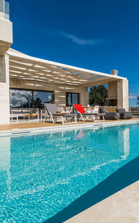 Villa Orientem Bis: all'aperto, Estate, Esterni, Giardino, Piscina