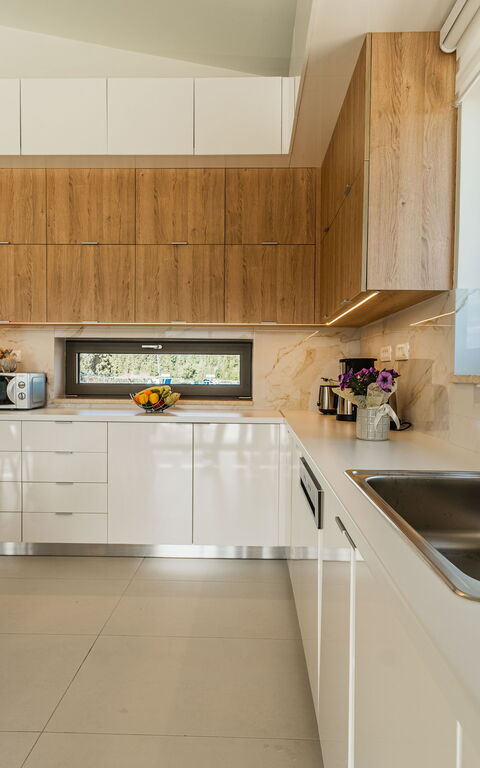 Villa Orientem Bis: Cucina, Sala da pranzo, Soggiorno