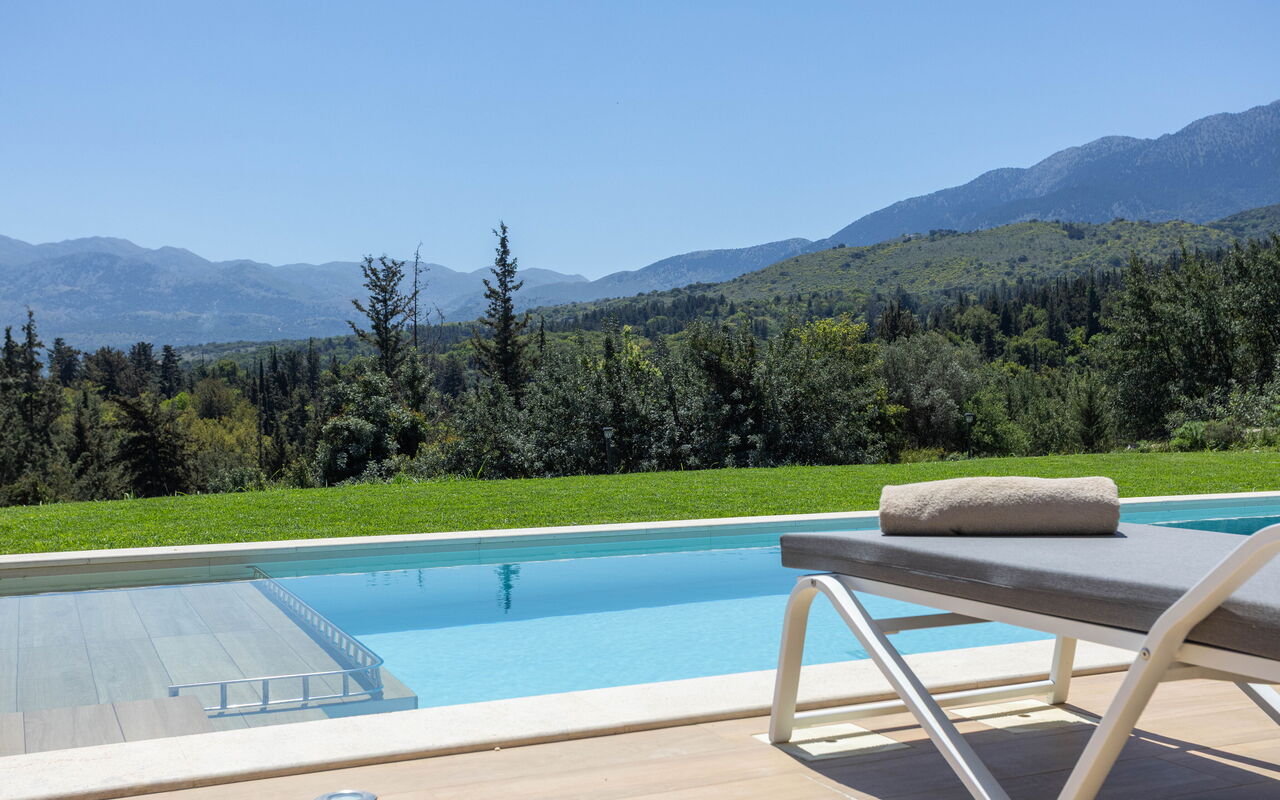 Villa Orientem Bis: all'aperto, Esterni, Giardino, Piscina, Vista Panoramica