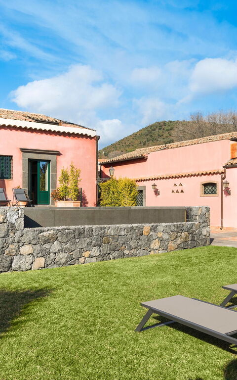 Micanera House: all'aperto, Esterni, Giardino