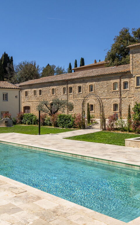 Borgo Ariano: all'aperto, Esterni