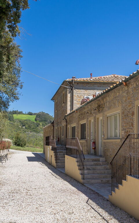 Borgo Ariano: all'aperto, Esterni