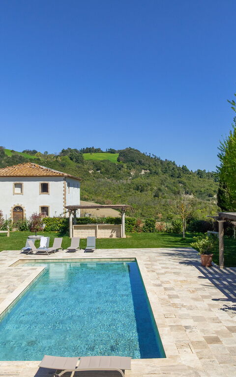 Borgo Ariano: all'aperto, Esterni