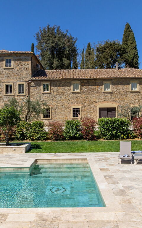 Borgo Ariano: all'aperto, Esterni