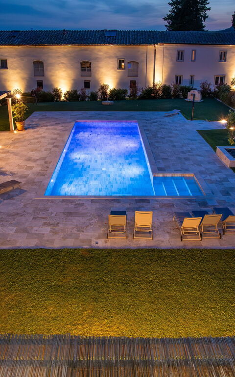 Borgo Ariano: all'aperto, Esterni