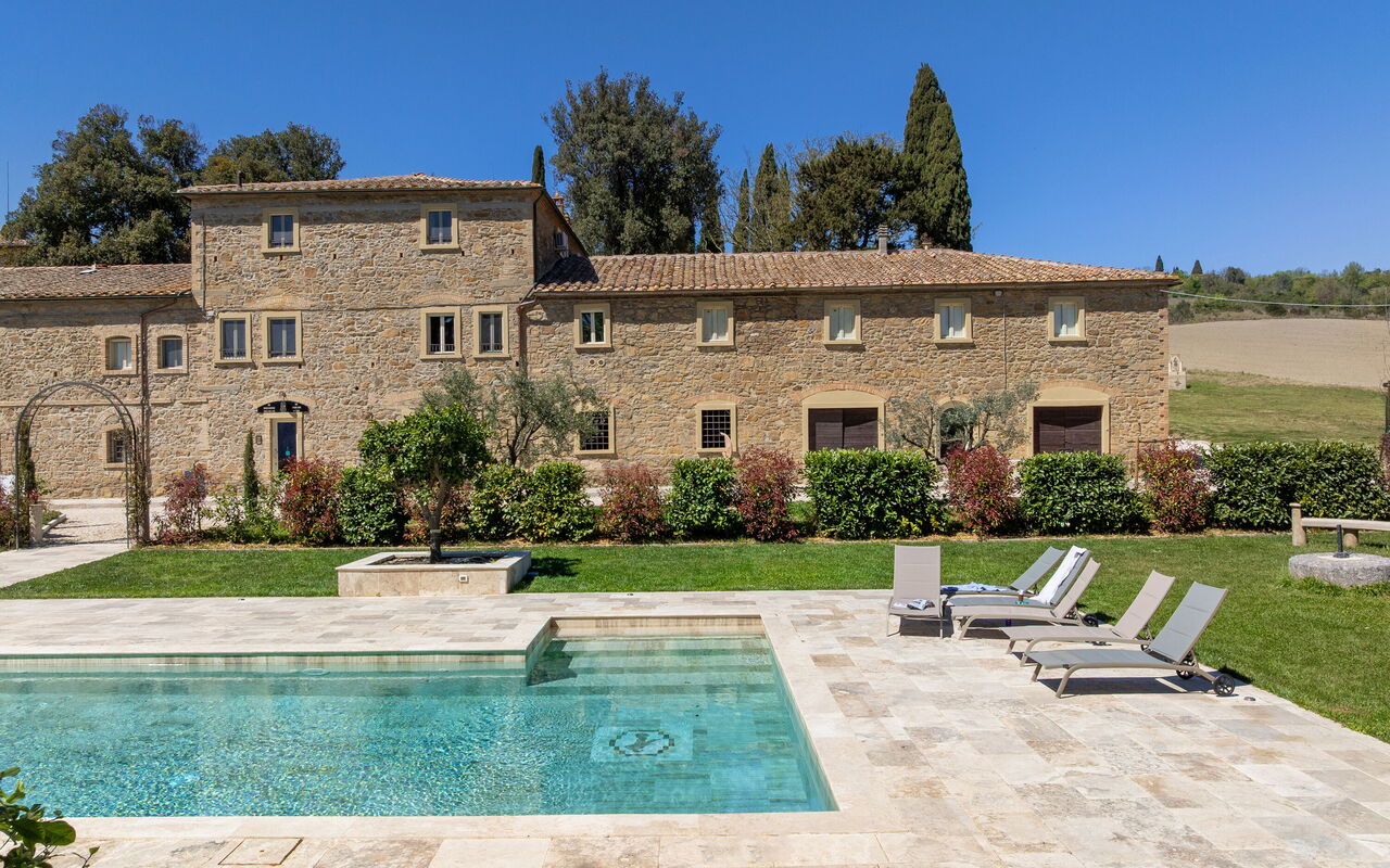 Borgo Ariano: all'aperto, Esterni