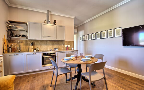 Alloggio Borgo Ariano 20: Cucina, Sala da pranzo, Soggiorno