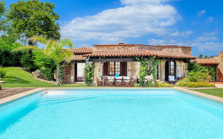 Villa Silenis: all'aperto, Esterni, Piscina