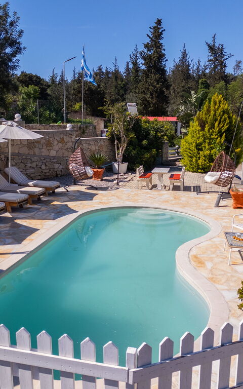Villa Nikolas: all'aperto, Esterni, Piscina