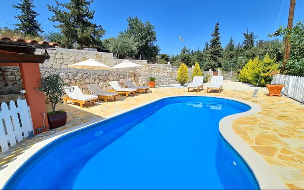 Villa Nikolas: Esterni, Piscina