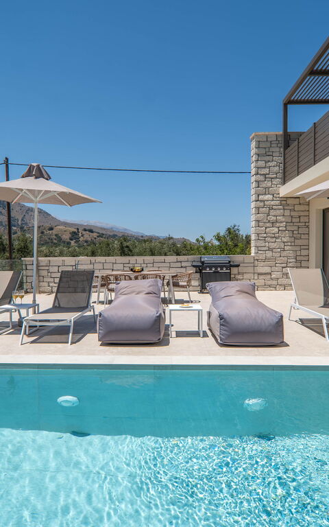 Villa Zen Aphrodite: all'aperto, Esterni, Piscina