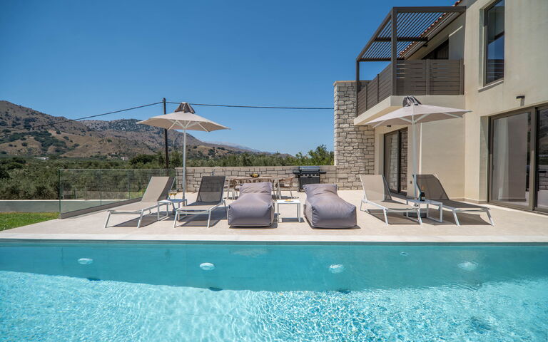 Villa Zen Aphrodite: all'aperto, Esterni, Piscina