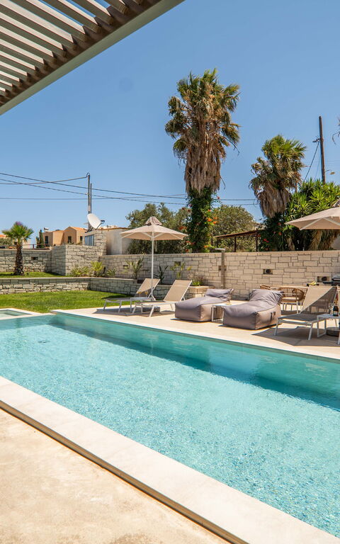 Villa Zen Hephaistos: all'aperto, Esterni, Piscina