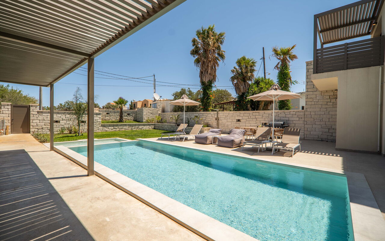 Villa Zen Hephaistos: all'aperto, Esterni, Piscina