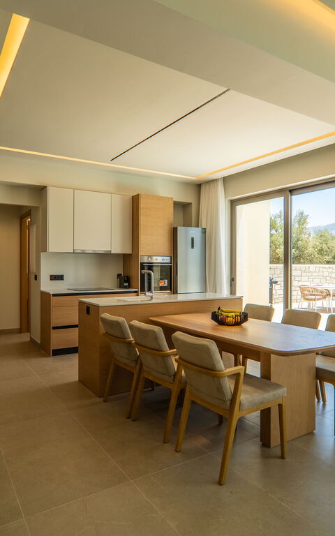 Villa Zen Hera: Cucina, Sala da pranzo, Soggiorno