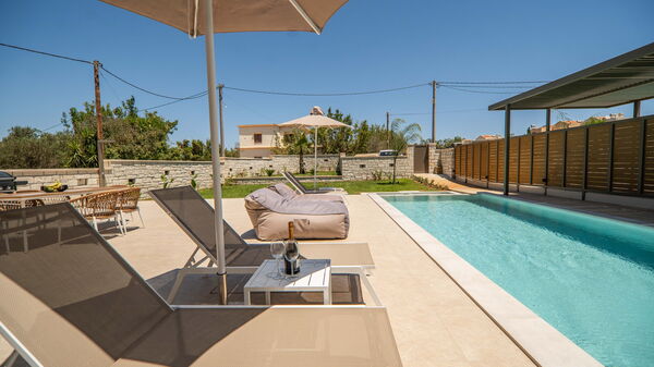 Villa Zen Hera: all'aperto, Esterni, Piscina