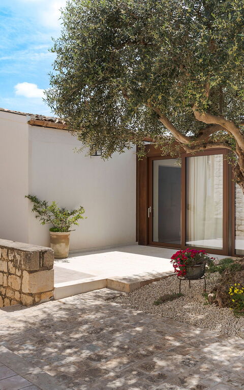 Corte Antigua: all'aperto, Esterni