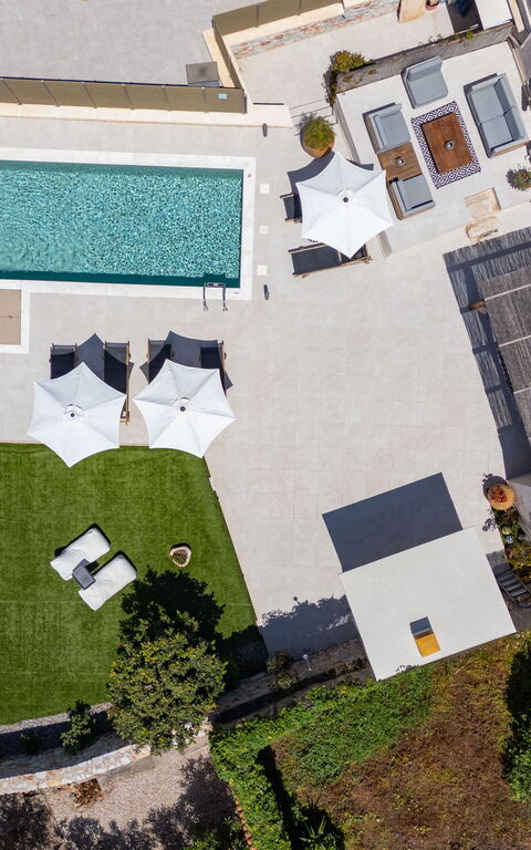 Villa Platon: all'aperto, Giardino, Piscina