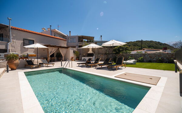 Villa Platon: all'aperto, Esterni, Giardino, Piscina